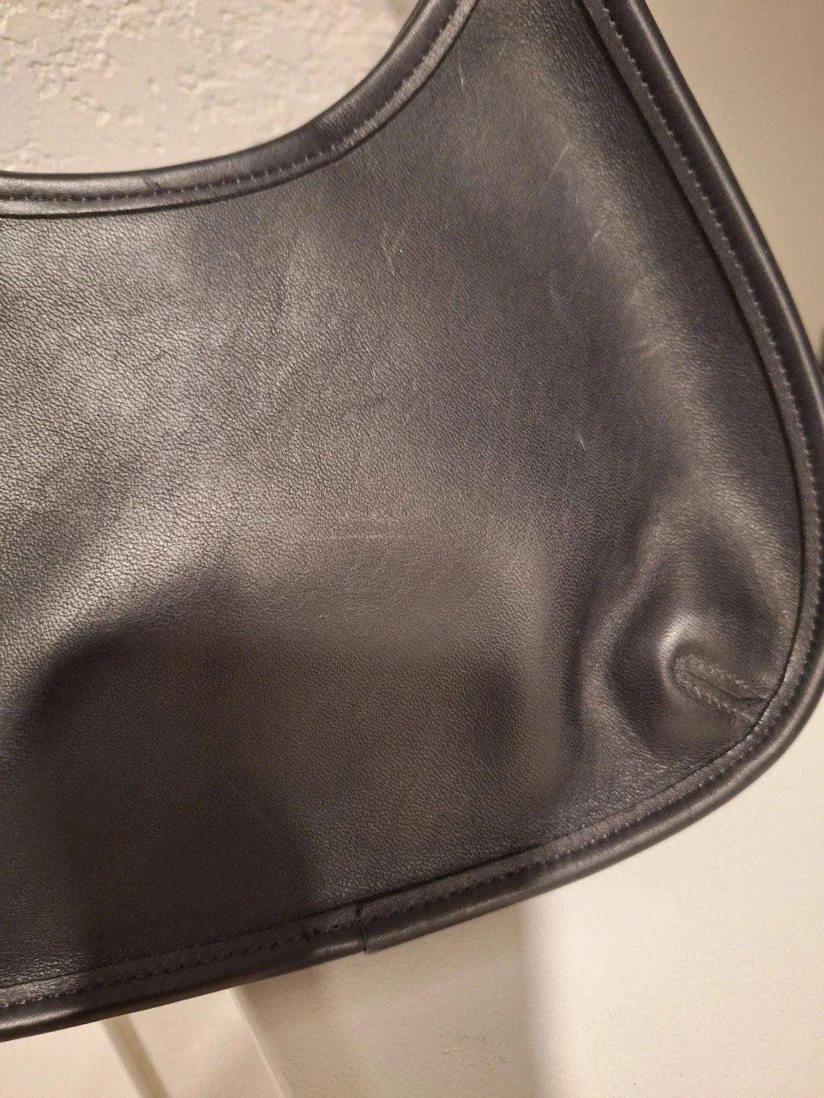 Vintage Coach 9027 Mini Ergo Black Leather Shoulder Bag 90s